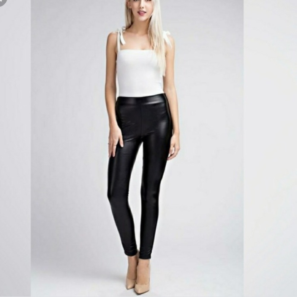 faux leather pants/ leggings